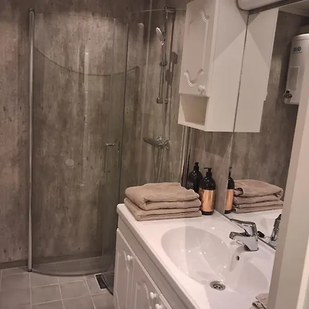 Apartman I *